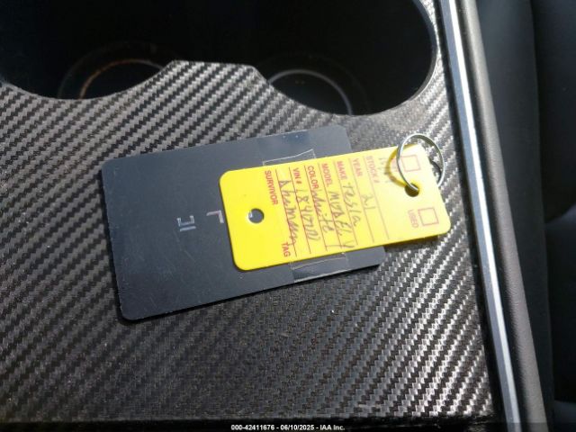 2021 TESLA MODEL Y 5YJYGDEE5MF184000 Photo 10