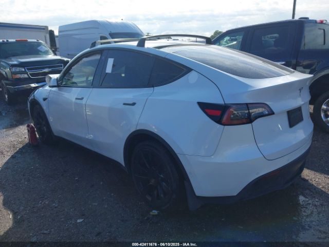 2021 TESLA MODEL Y 5YJYGDEE5MF184000 Photo 2