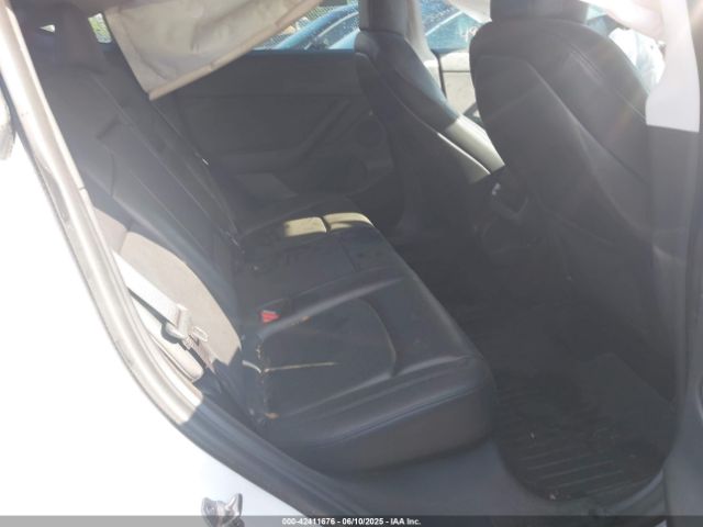 2021 TESLA MODEL Y 5YJYGDEE5MF184000 Photo 7