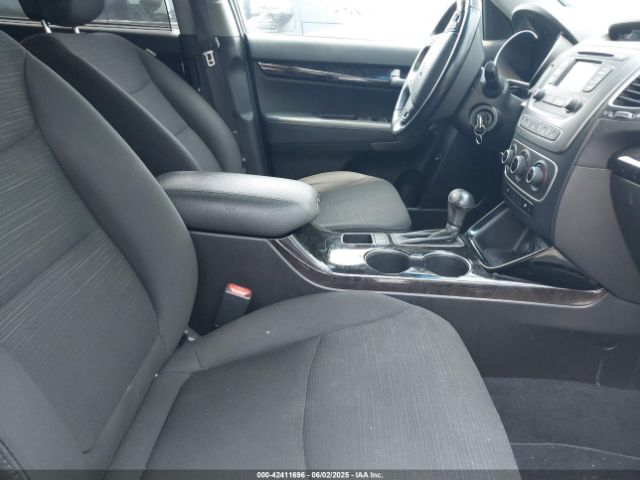 5XYKT3A67EG502722 KIA SORENTO LX