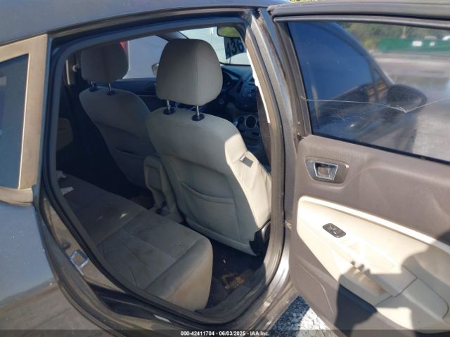 3FADP4EE9FM128869 Ford FIESTA SE
