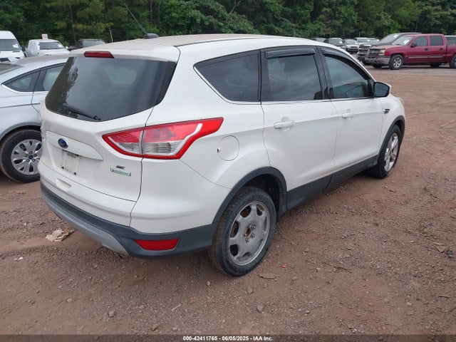 1FMCU0GX8EUA34901 Ford ESCAPE SE