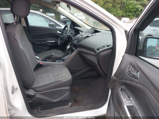 1FMCU0GX8EUA34901 Ford ESCAPE SE