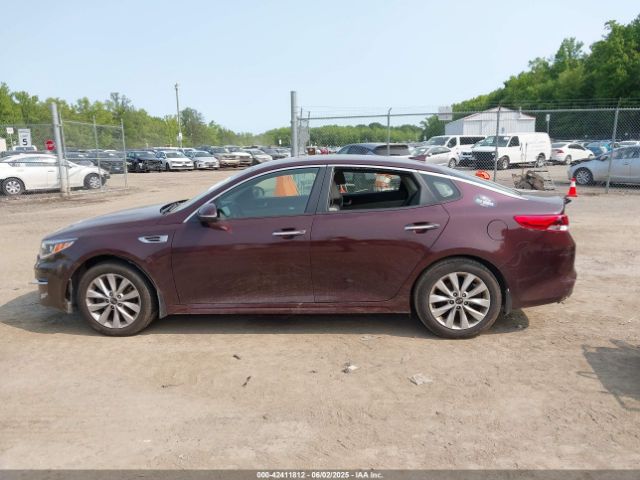 5XXGT4L30JG268095 KIA Optima Lx