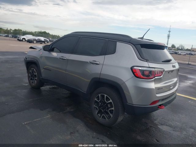 3C4NJDDBXKT799944 Jeep Compass Trailhawk 4x4