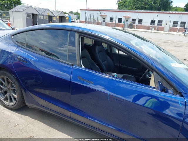 5YJ3E1EB9MF974887 Tesla MODEL 3