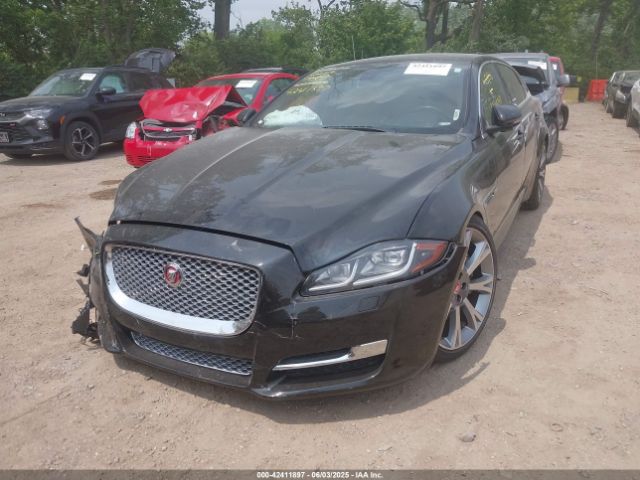 2017 JAGUAR XJ SAJWJ2GD4H8W05326 Photo 1