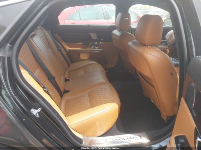 2017 JAGUAR XJ SAJWJ2GD4H8W05326 Photo 7