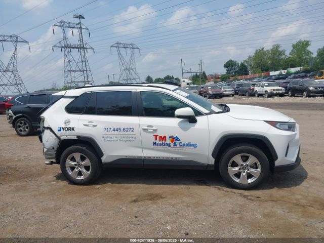 2T3P1RFV1MC209897 Toyota Rav4 Xle