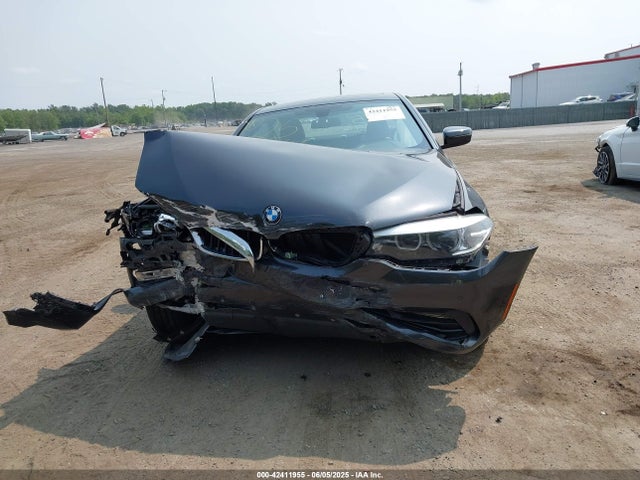WBAJA7C52JWA74679 BMW 530i Xdrive