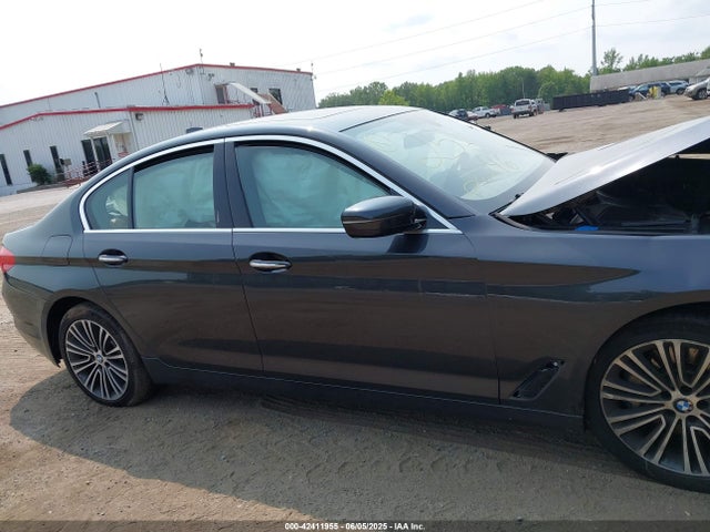 WBAJA7C52JWA74679 BMW 530i Xdrive