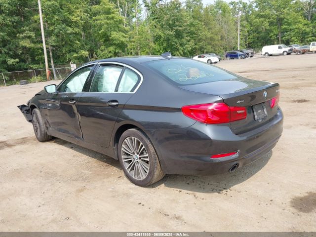 2018 BMW 530I WBAJA7C52JWA74679 Photo 2