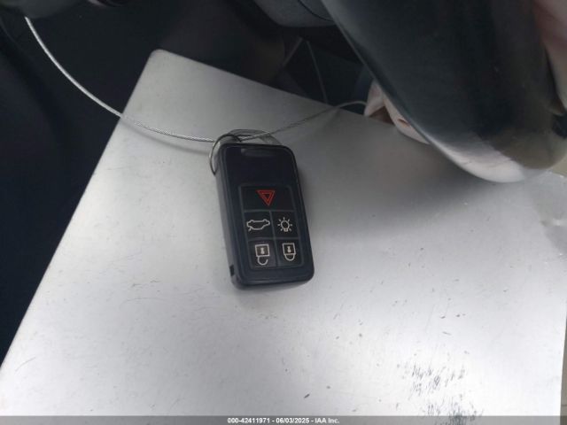 2017 VOLVO S60 YV126MFL8H2422804 Photo 10
