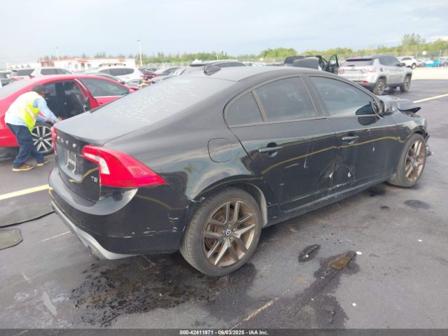 2017 VOLVO S60 YV126MFL8H2422804 Photo 3