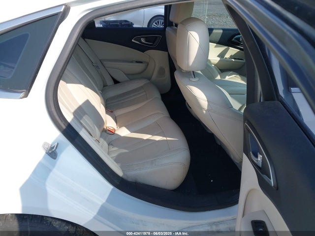 1C3CCCCB7FN544904 Chrysler 200
