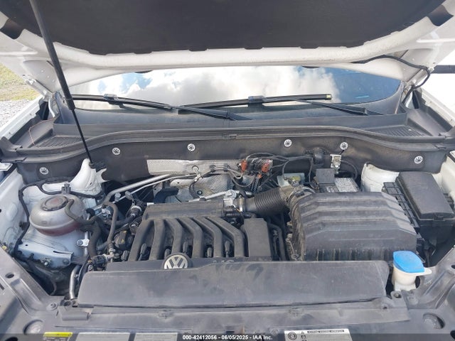 Volkswagen 2018 2018 1V2CR2CA1JC533699 Image 10