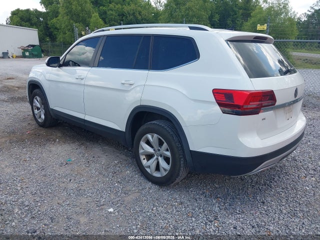 Volkswagen 2018 2018 1V2CR2CA1JC533699 Image 3