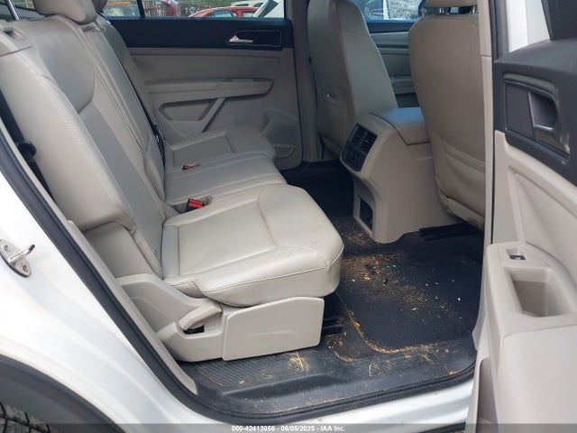 Volkswagen 2018 2018 1V2CR2CA1JC533699 Image 8