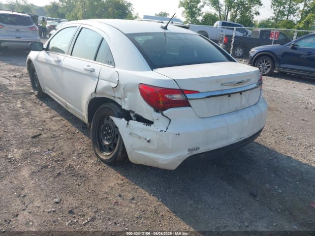 2013 CHRYSLER 200 1C3CCBAB2DN646993 Photo 2