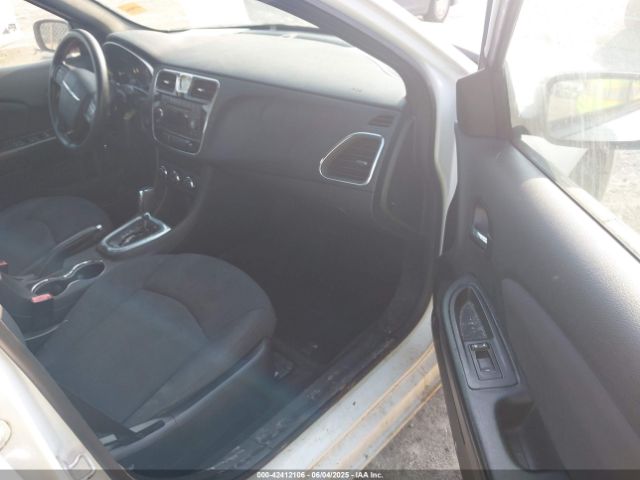 2013 CHRYSLER 200 1C3CCBAB2DN646993 Photo 4
