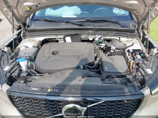 2024 VOLVO XC40 YV4L12UKXR2222285 Photo 9