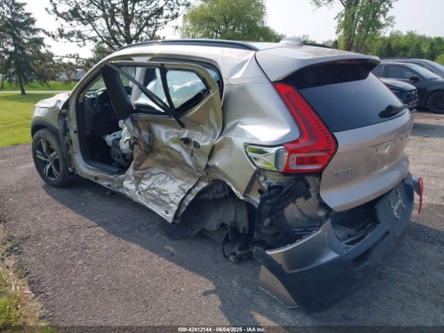 2024 VOLVO XC40 YV4L12UKXR2222285 Photo 2