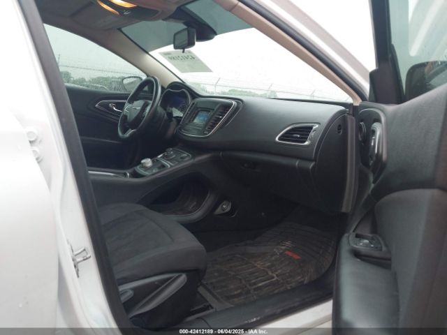 2015 CHRYSLER 200 1C3CCCAB7FN560006 Photo 4