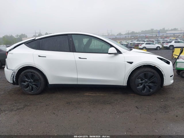 7SAYGDEE8RF150210 Tesla Model Y