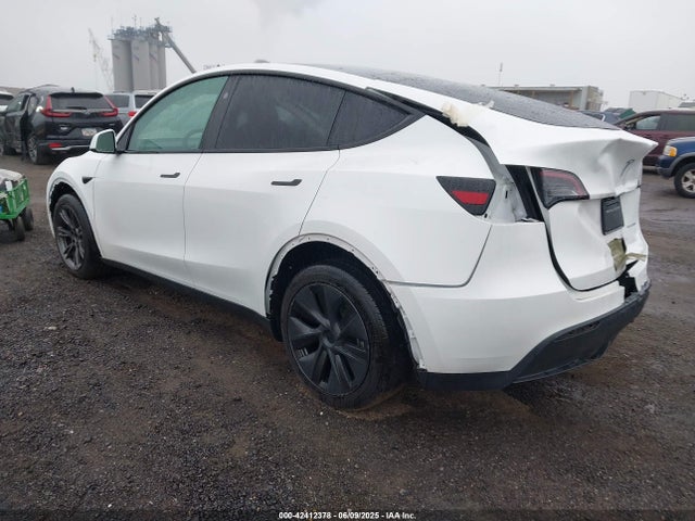 2024 TESLA MODEL Y 7SAYGDEE8RF150210 Photo 2