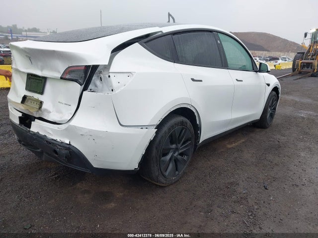 2024 TESLA MODEL Y 7SAYGDEE8RF150210 Photo 3