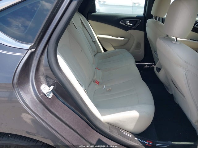 Chrysler 2016 2016 1C3CCCAB8GN138554 Image 8