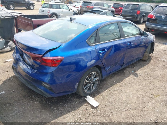 3KPF24AD8RE737349 KIA Forte Lxs