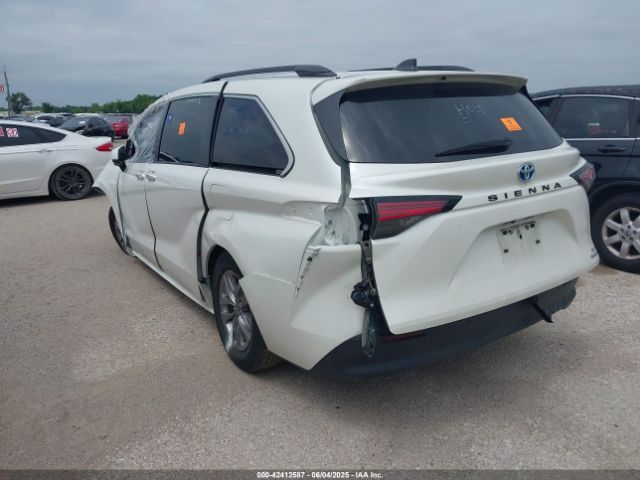 2021 TOYOTA SIENNA 5TDYRKEC9MS031404 Photo 2