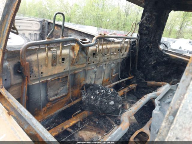 1C6RR7FG7KS658598 RAM 1500 Classic Tradesman  4x4 6'4 Box