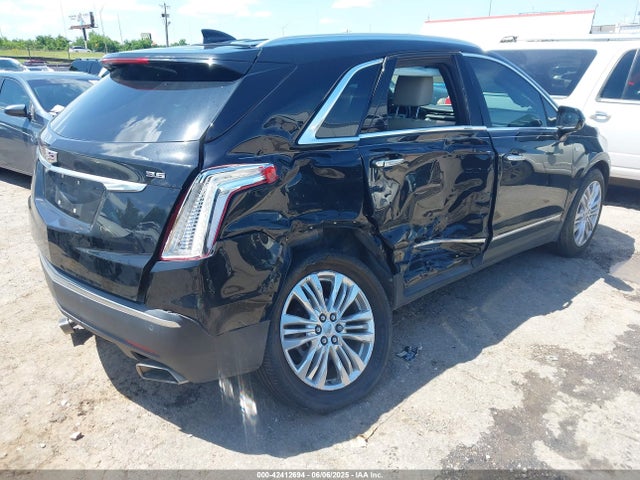 2017 CADILLAC XT5 1GYKNCRS9HZ149587 Photo 3