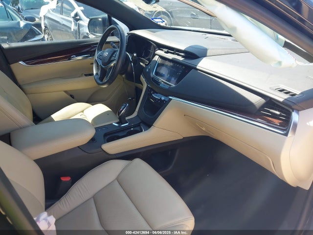 2017 CADILLAC XT5 1GYKNCRS9HZ149587 Photo 4