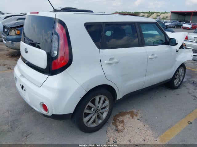 2018 KIA SOUL KNDJP3A50J7904581 Photo 3
