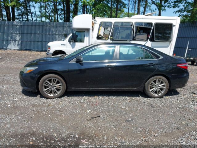 4T1BD1FK2FU172698 Toyota Camry Hybrid Le