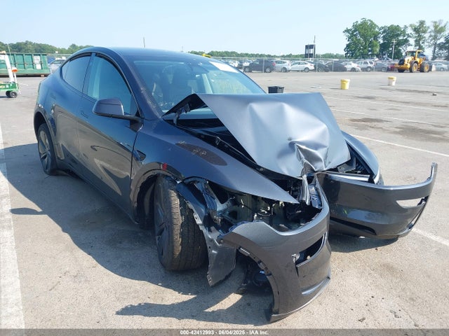 2026 TESLA MODEL Y 7SAYGDEE6TF358741 Photo 0