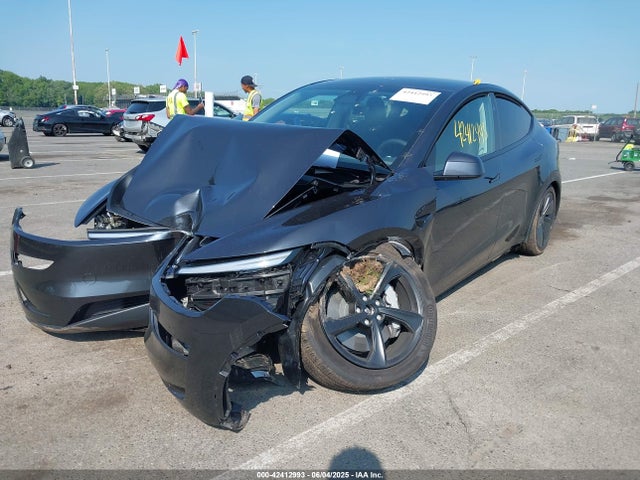 2026 TESLA MODEL Y 7SAYGDEE6TF358741 Photo 1