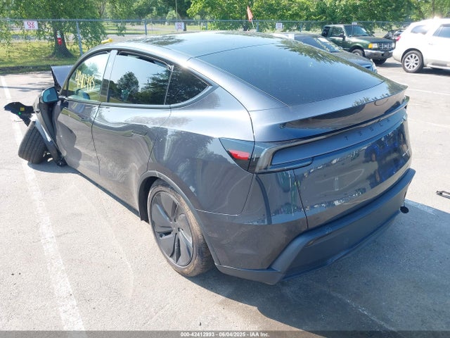 2026 TESLA MODEL Y 7SAYGDEE6TF358741 Photo 2