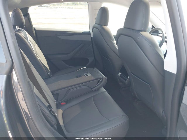 2026 TESLA MODEL Y 7SAYGDEE6TF358741 Photo 7