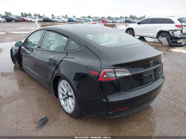2022 TESLA MODEL 3 5YJ3E1EB5NF115555 Photo 2
