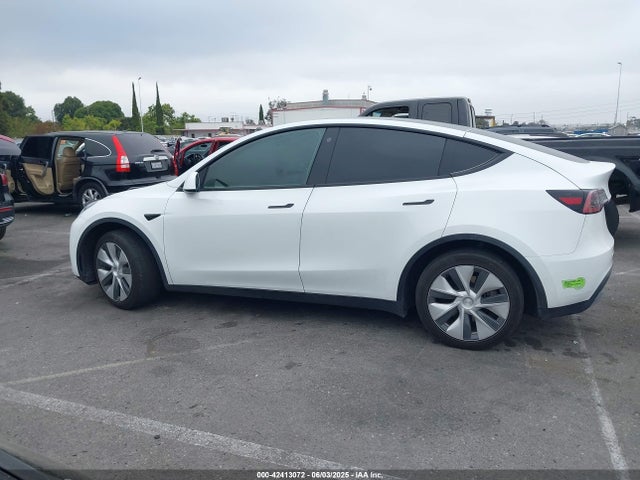 7SAYGAEEXPF582955 Tesla 2023