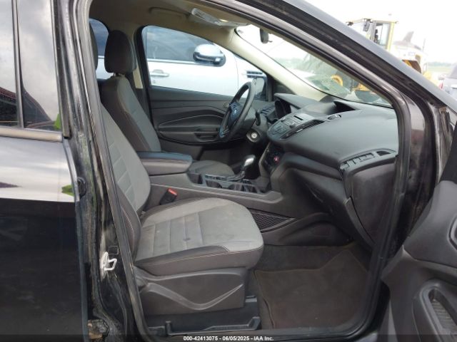 1FMCU0F76HUC10561 Ford 2.5l i-vct
