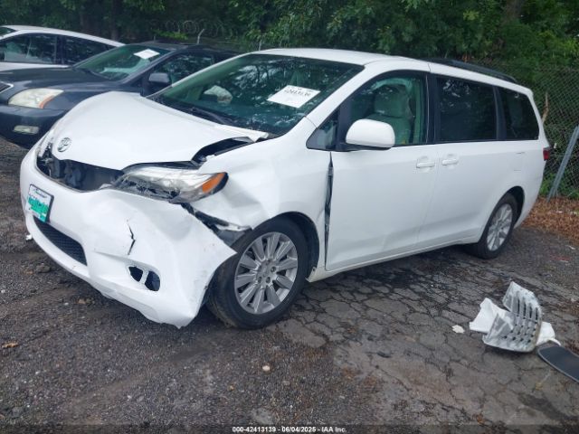 2015 TOYOTA SIENNA 5TDJK3DC8FS127170 Photo 1