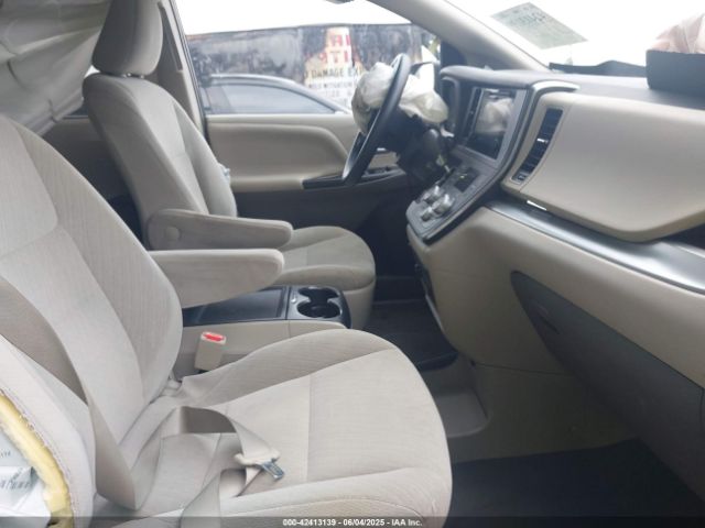 2015 TOYOTA SIENNA 5TDJK3DC8FS127170 Photo 4