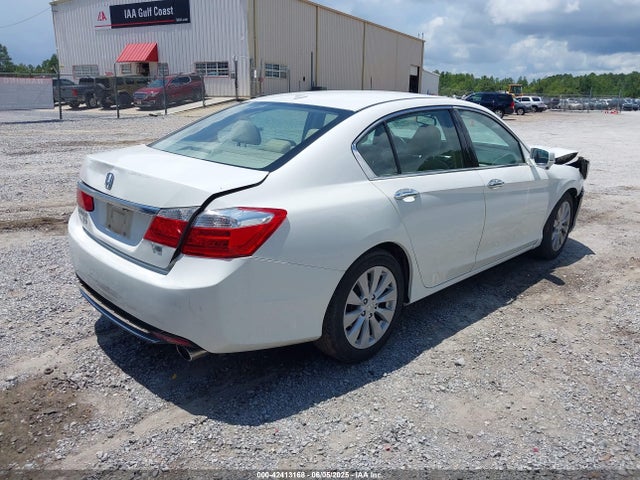 Honda j35y1 2015 1HGCR3F88FA006442 Image 4