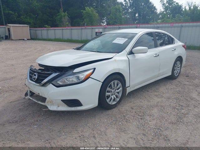 Nissan Altima 2017 1N4AL3AP2HN320756 Image 2