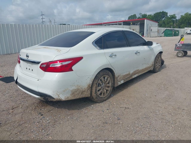 Nissan Altima 2017 1N4AL3AP2HN320756 Image 4